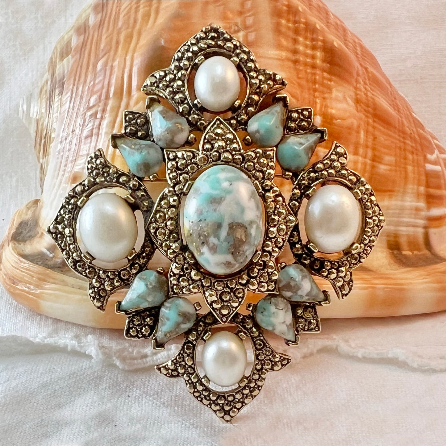 1968 Sarah Coventry Large Rememberance Faux Pearl Faux Turquoise Brooch/Pendant