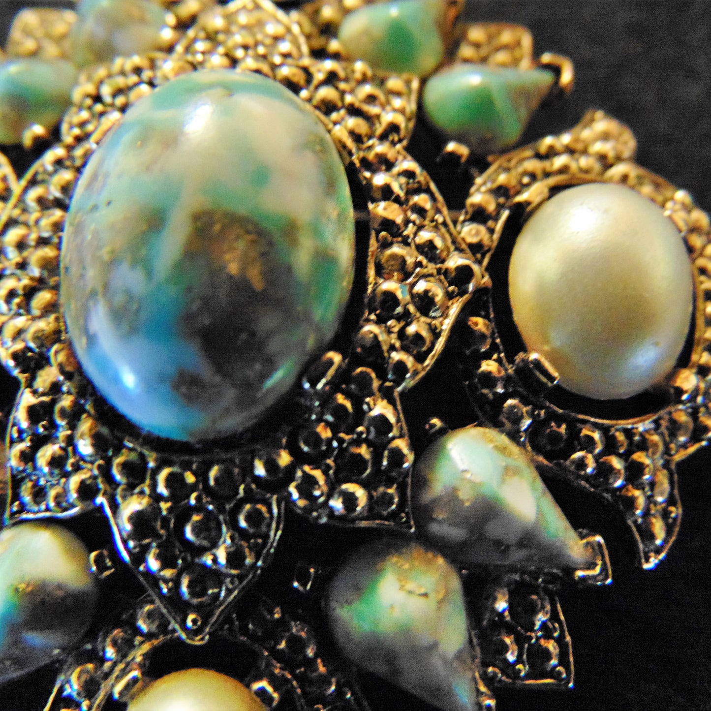 1968 Sarah Coventry Large Rememberance Faux Pearl Faux Turquoise Brooch/Pendant