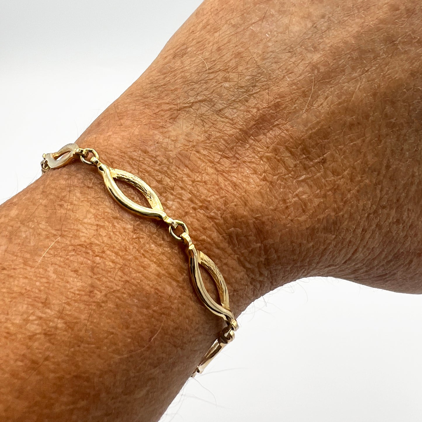 Signed Sarah Coventry Bell Charm Link Bracelet