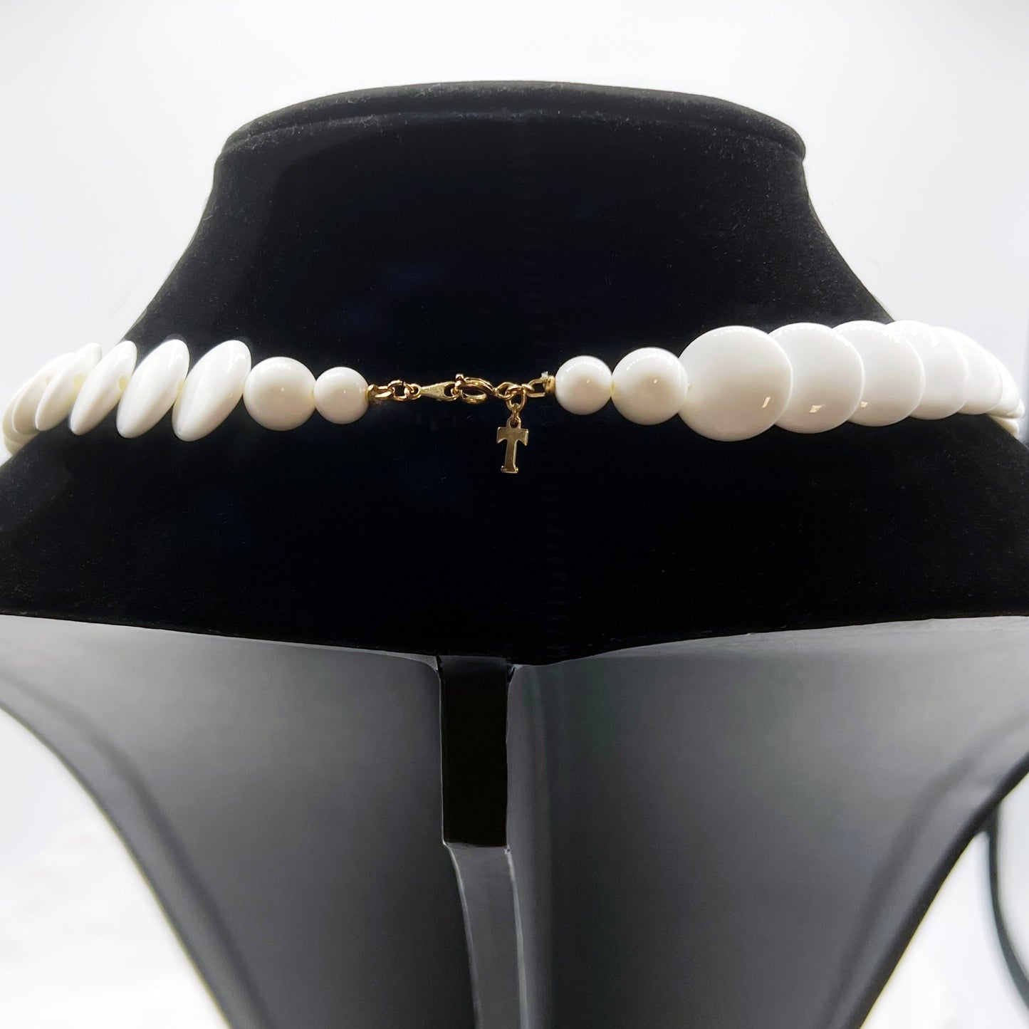 Vintage Trifari White Graduated Disk 22" Necklace