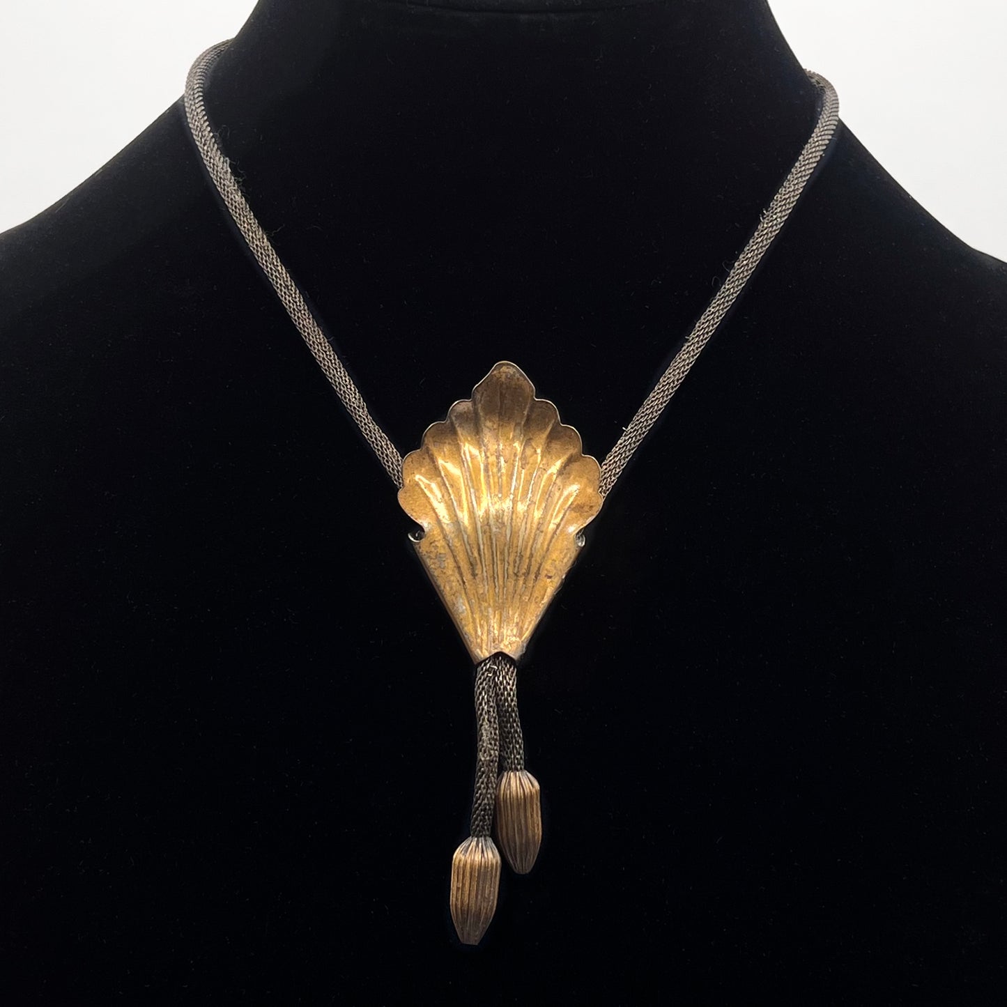 1920s Art Nouveau Lily with Mesh Chain Necklace