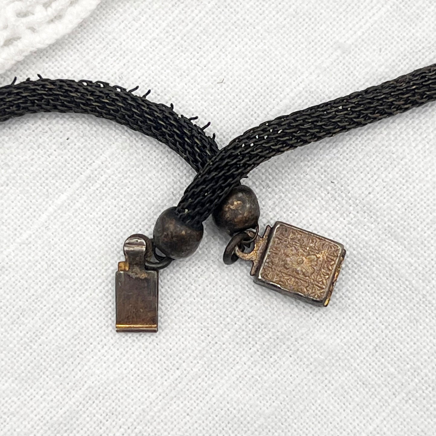 1920s Art Nouveau Lily with Mesh Chain Necklace