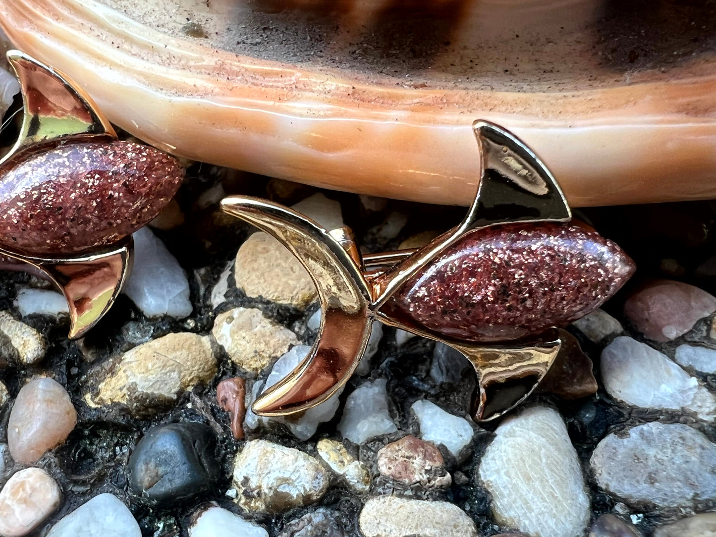 Vintage Gold Tone Little Fish with Glitter Lucite Jelly Belly