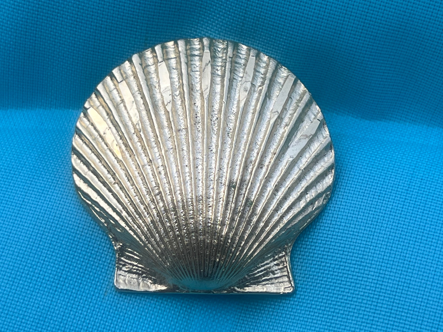 Vintage Gold Tone Scallop Shell Brooch