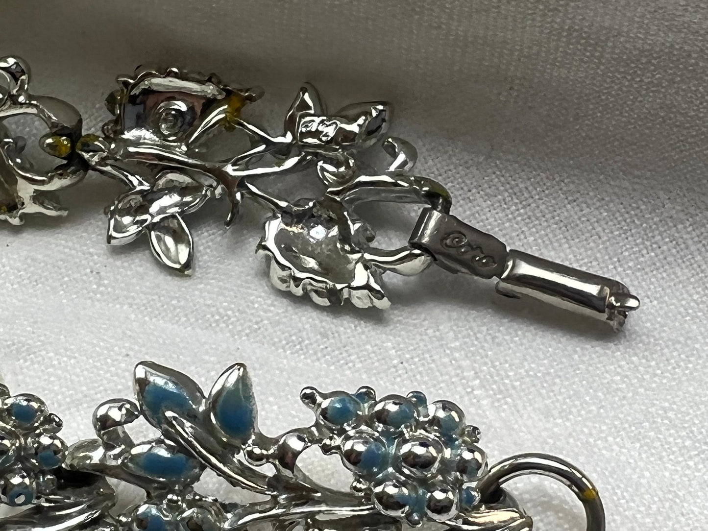 Vintage 1950s Coro Light Blue Enamel Berry and Leaf Motif Bracelet