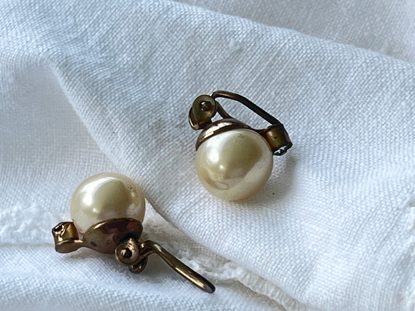 Vintage Single Faux Pearl and Rhinestone Clip-on Earrings