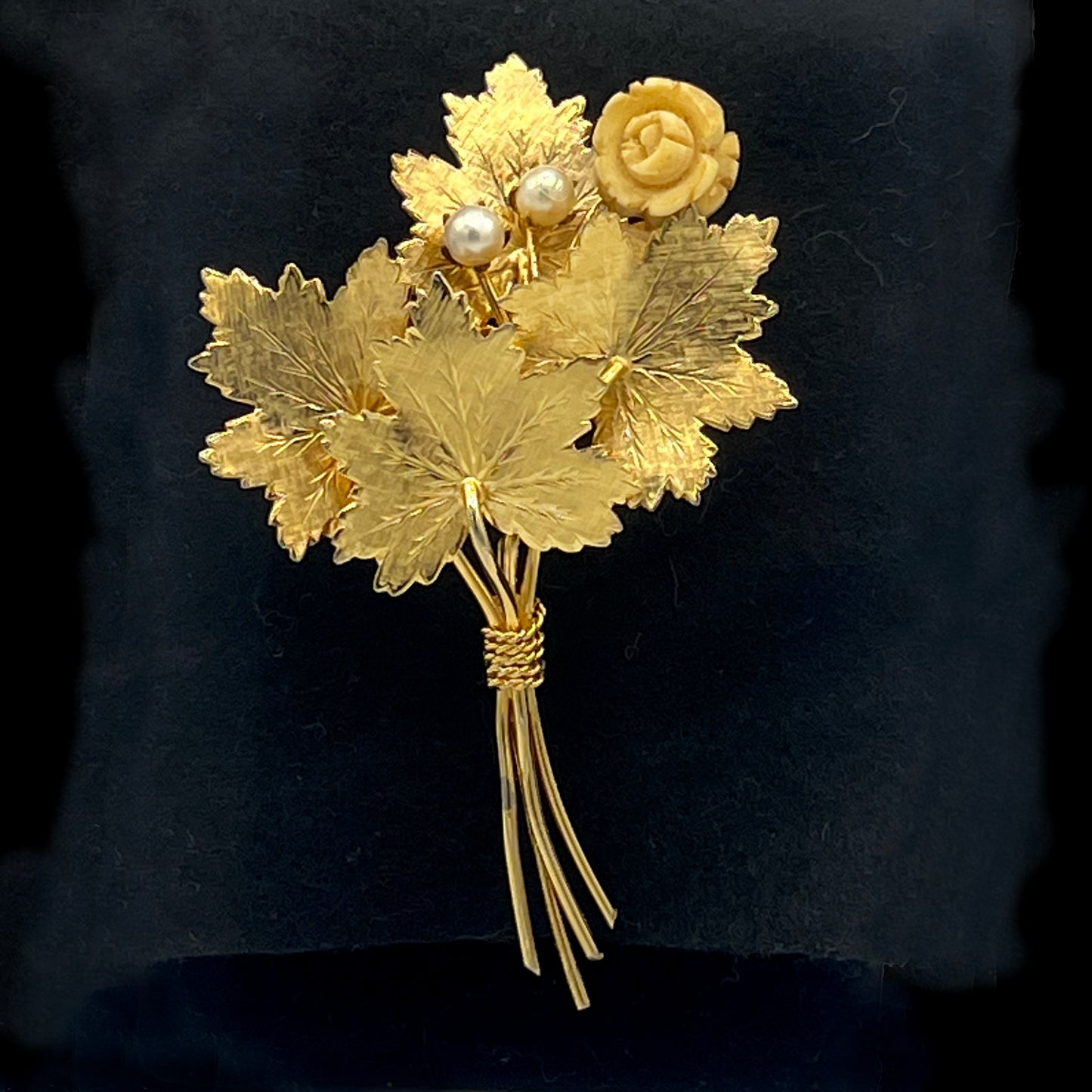 Binder Brothers (BB) Gold Tone Maple Leaf Brooch Pin