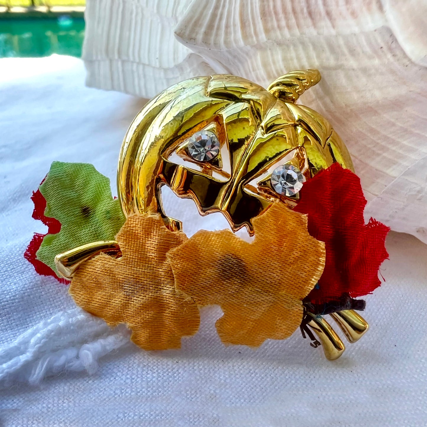 Avon Pumpkin Brooch With Autumn Leaves- Halloween Jewelry