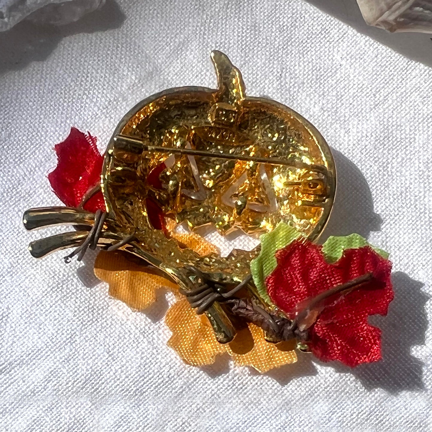 Avon Pumpkin Brooch With Autumn Leaves- Halloween Jewelry