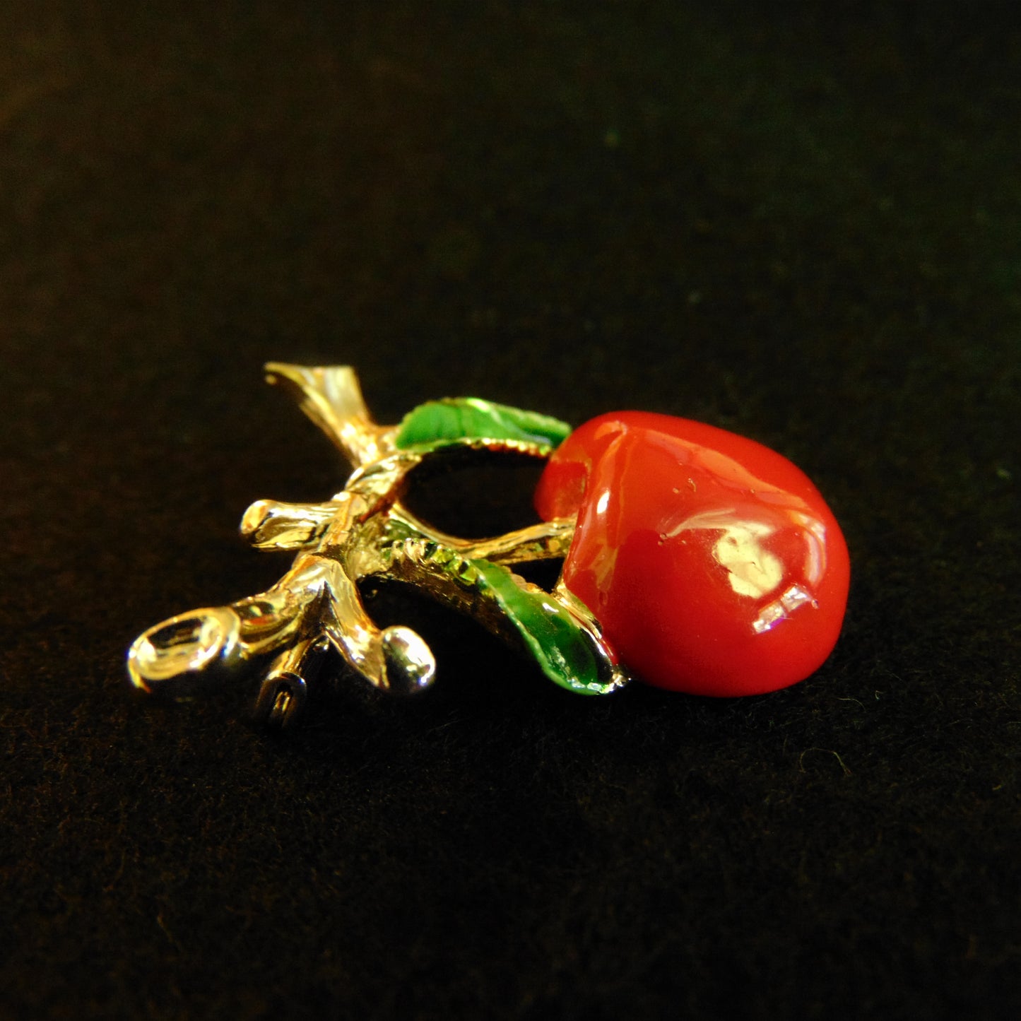 Gerry's Red Apple and Green Enamel Brooch Pin