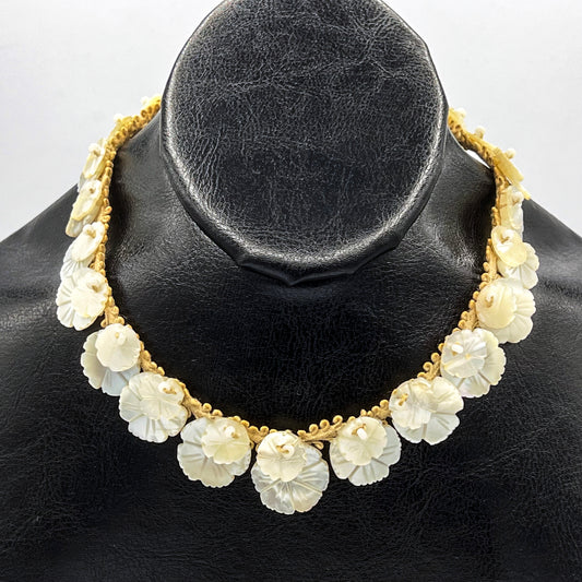 1930s Graduated Carved Mother of Pearl Flower Choker/Necklace