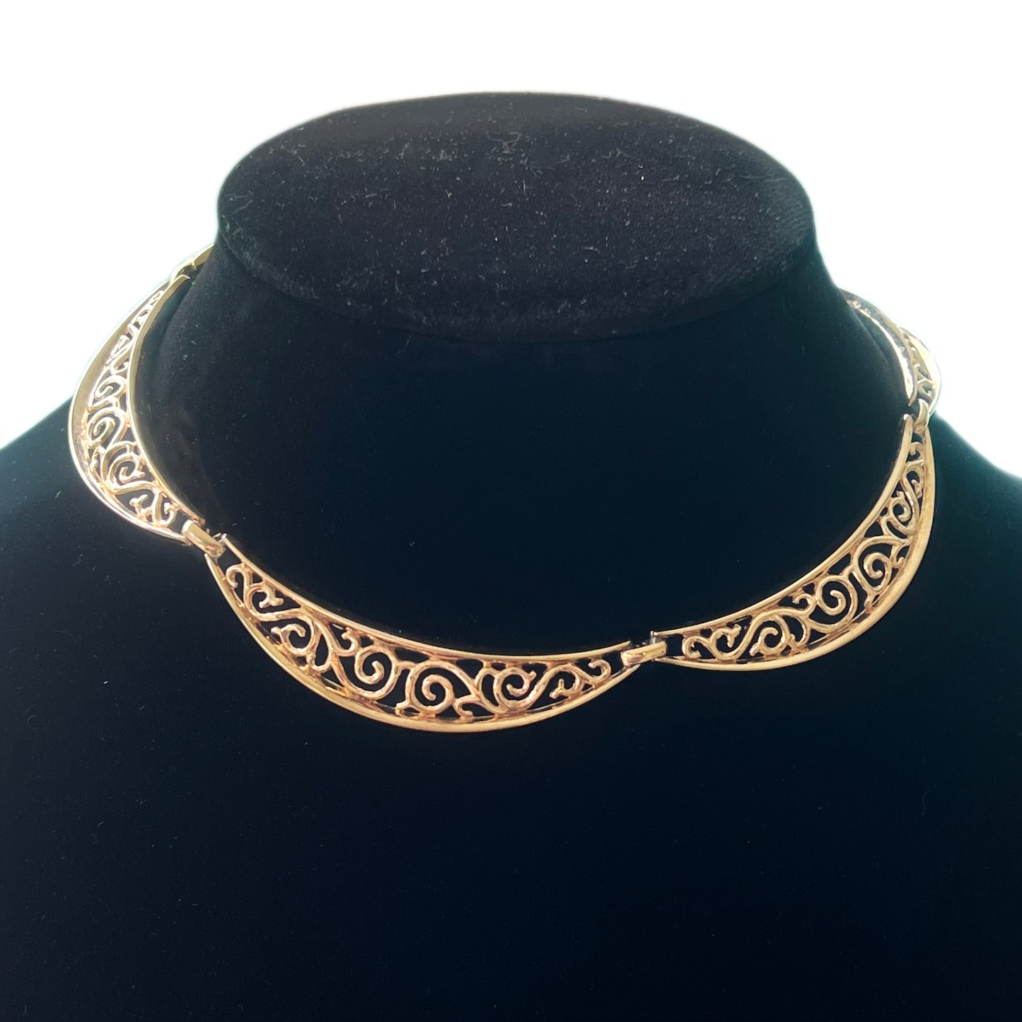 1950s Trifari Filigree Hinge Panel Necklace