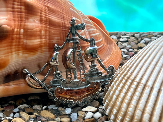 Vintage Gold Tone Pirate Ship/Galleon Brooch