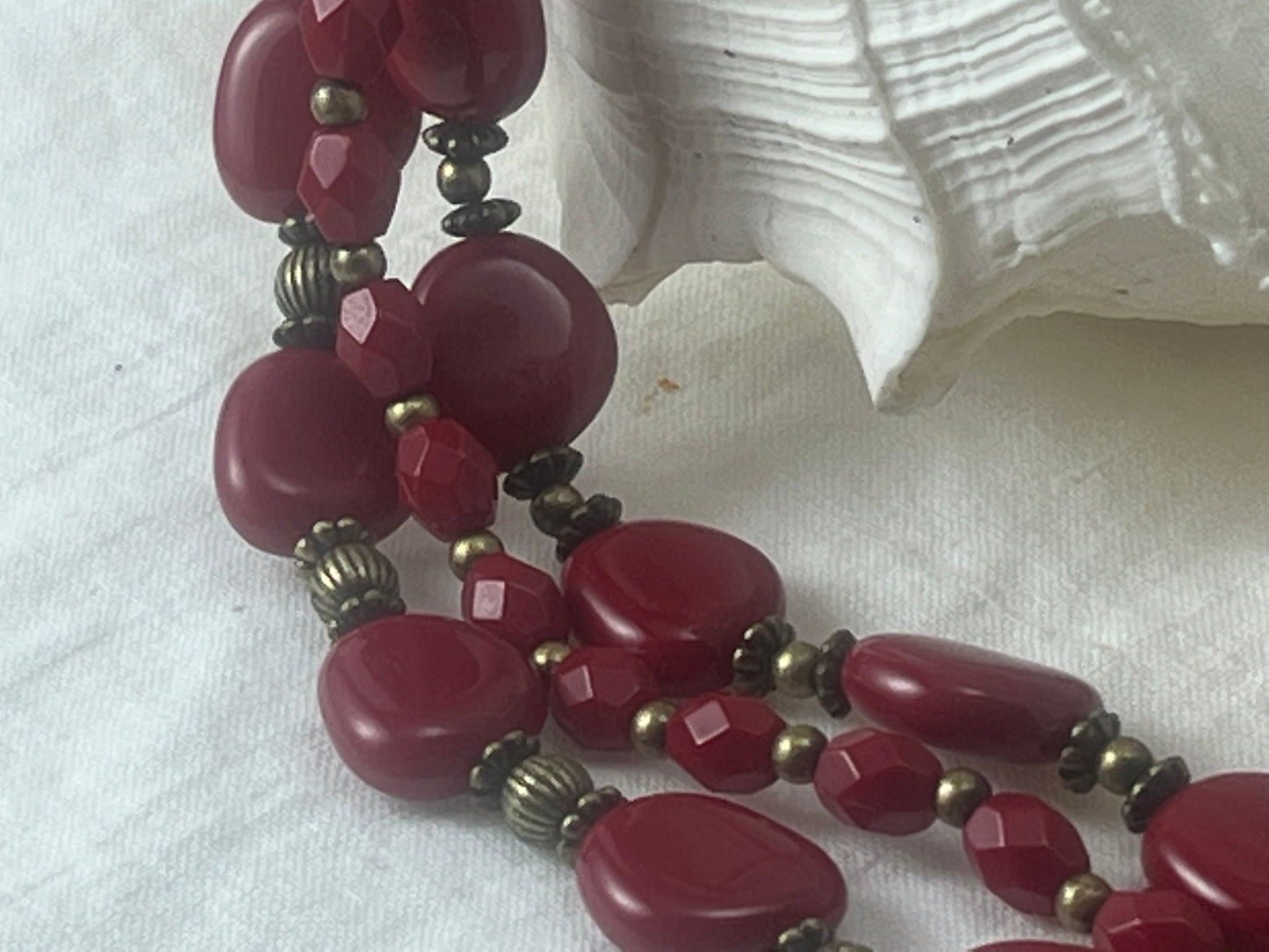 Vintage SAQ Ruby Red and Gold tone Necklace